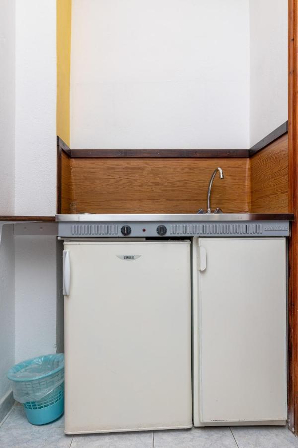 Depis Economy Apartments Naxos City Экстерьер фото