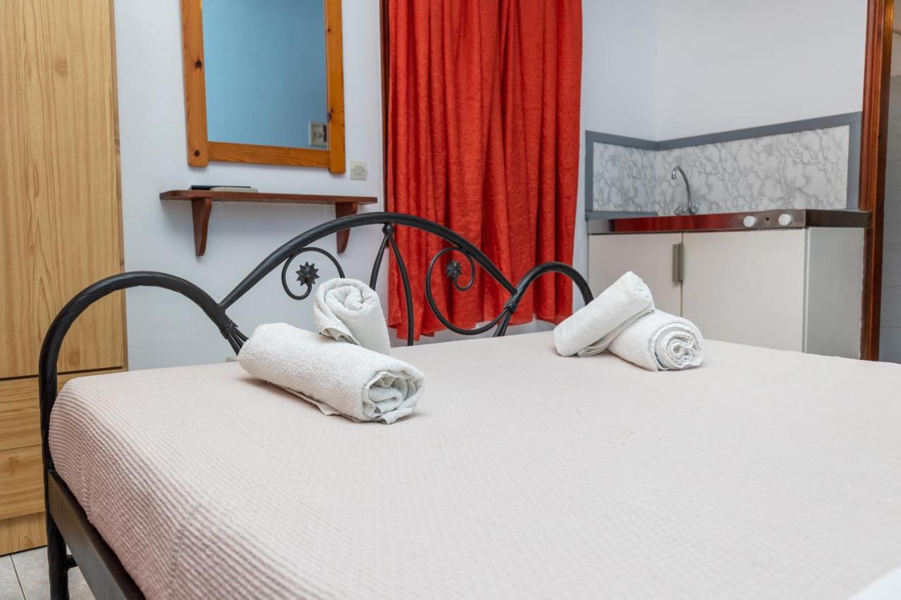 Depis Economy Apartments Naxos City Экстерьер фото