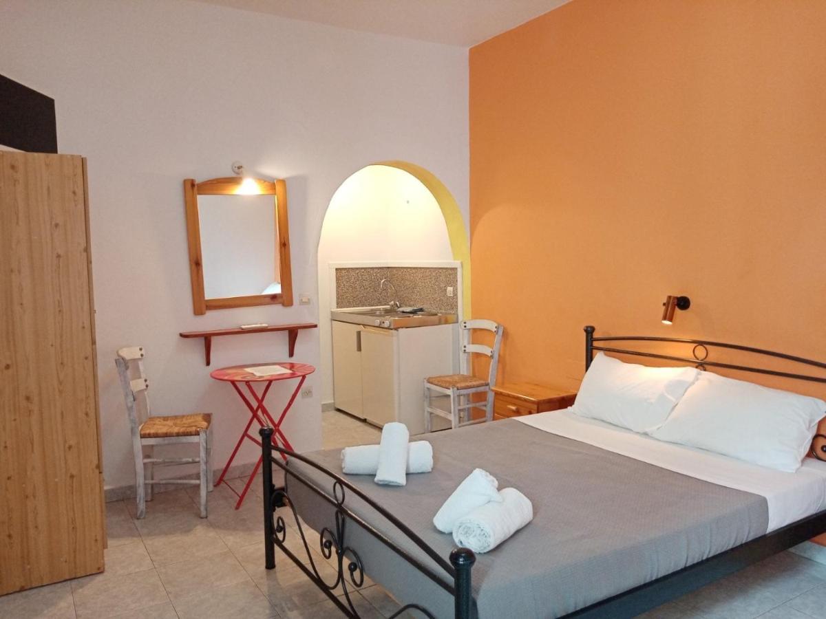 Depis Economy Apartments Naxos City Экстерьер фото