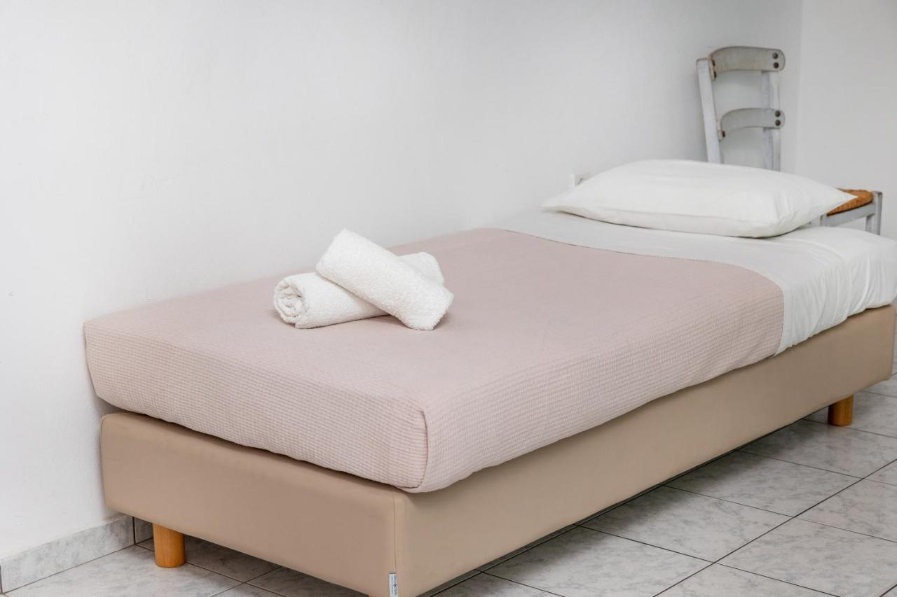 Depis Economy Apartments Naxos City Экстерьер фото